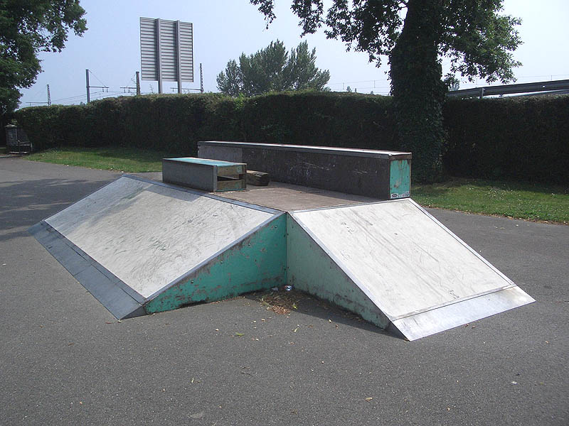 Artix Skatepark Artix Skate Spot 1/5