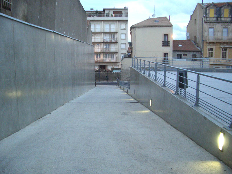 Collège Lucie Aubrac Spot Street Béziers Skate Spot 3/5