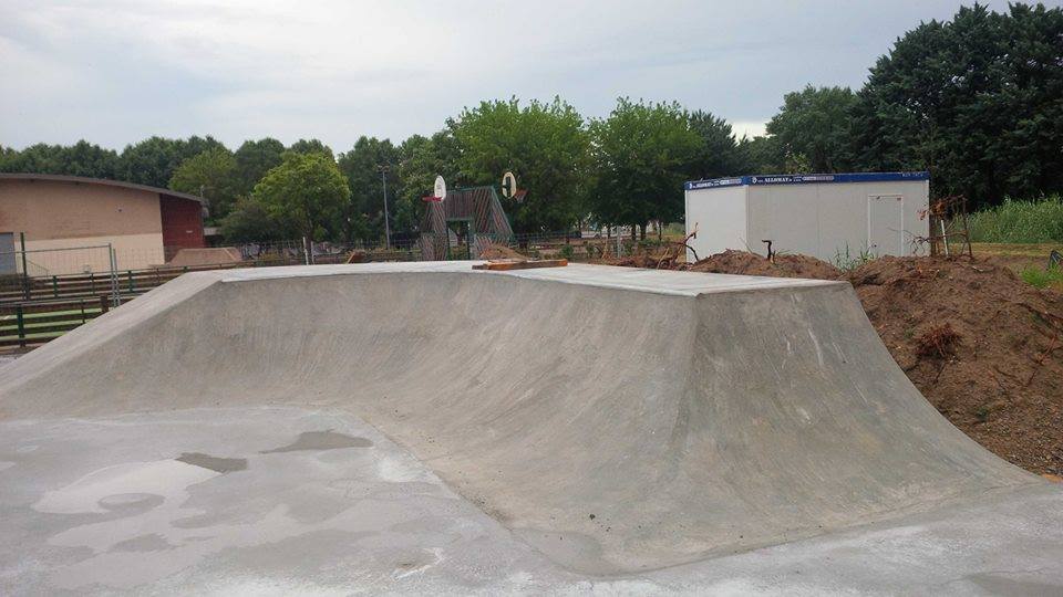 Capestang Skatepark Capestang Skate Spot 4/5