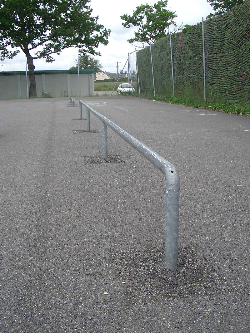 Bellevue Skatepark Grandchamp des Fontaines Skate Spot 1/5