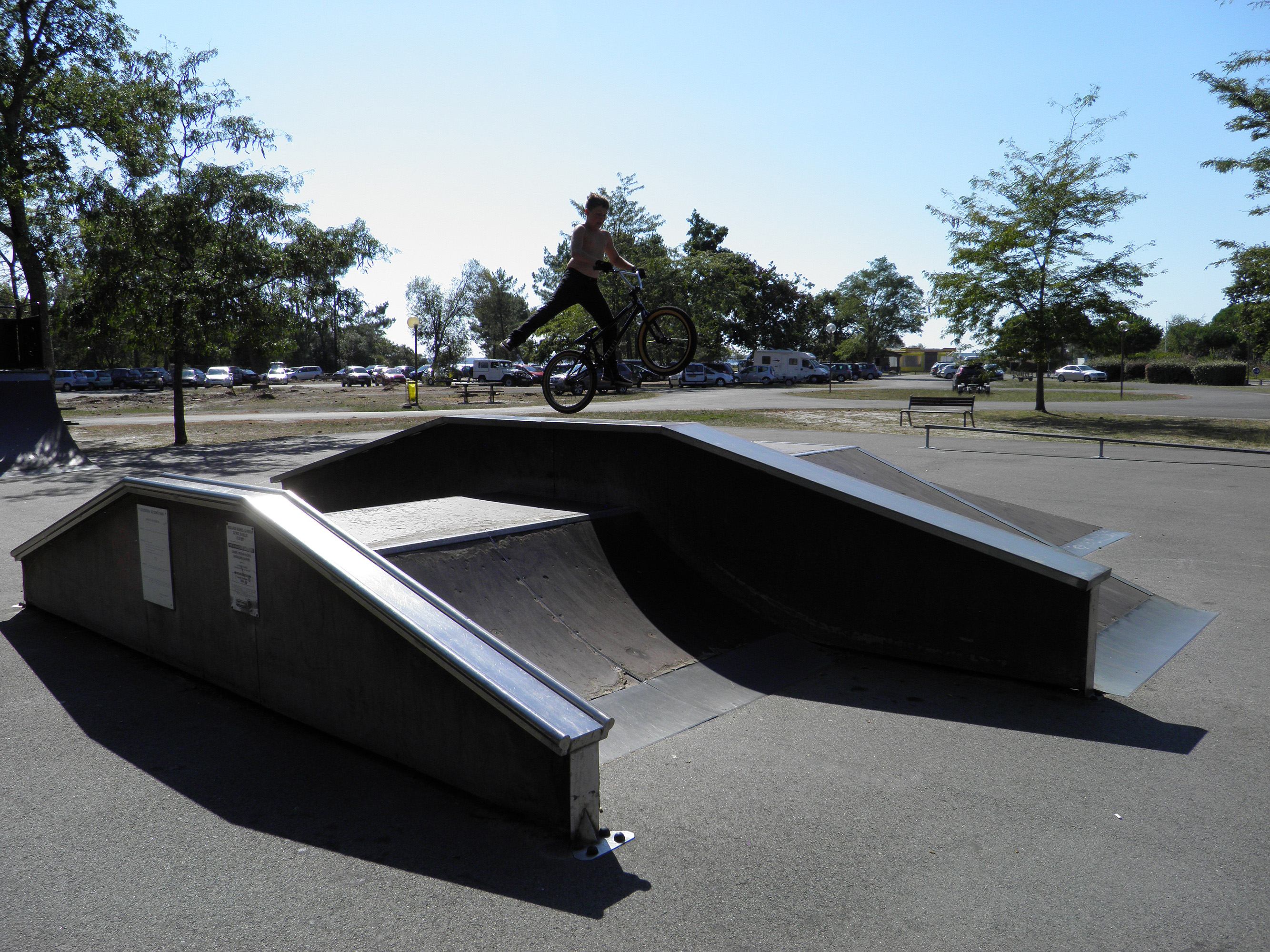 Le Port Skatepark Hourtin Skate Spot 2/5