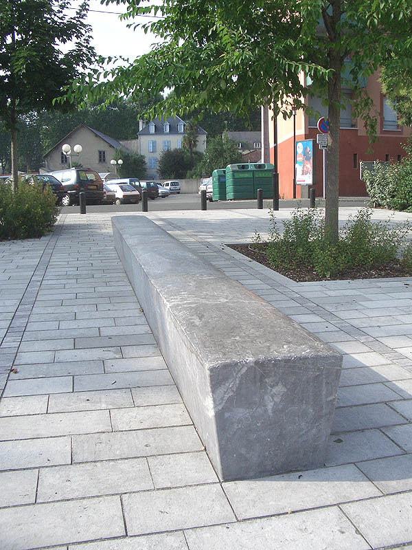 Espace Jéliote Spot Street Oloron Sainte Marie Skate Spot 3/5