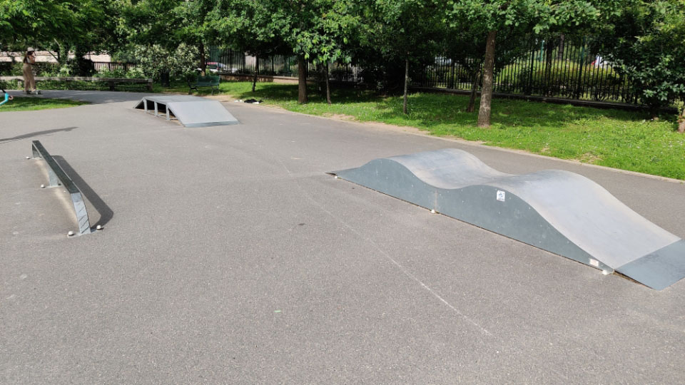Deux Rivières Skatepark Yerres Skate Spot 2/5