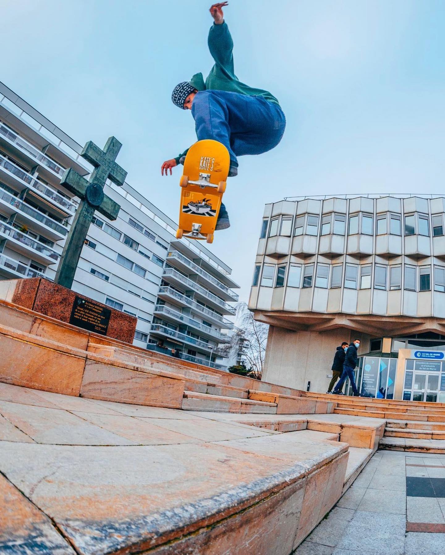Hôtel de Ville Plaza Créteil Skate Spot 5/5