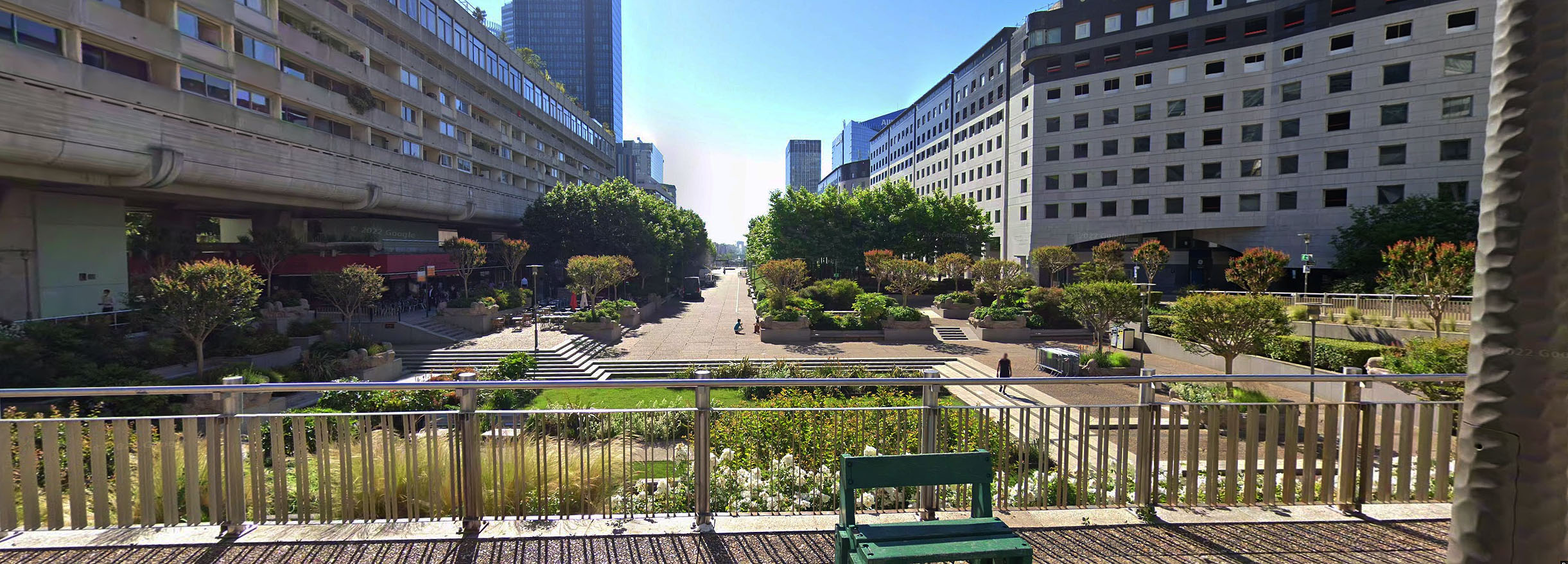 La Place basse Spot Street Puteaux Skate Spot 3/5