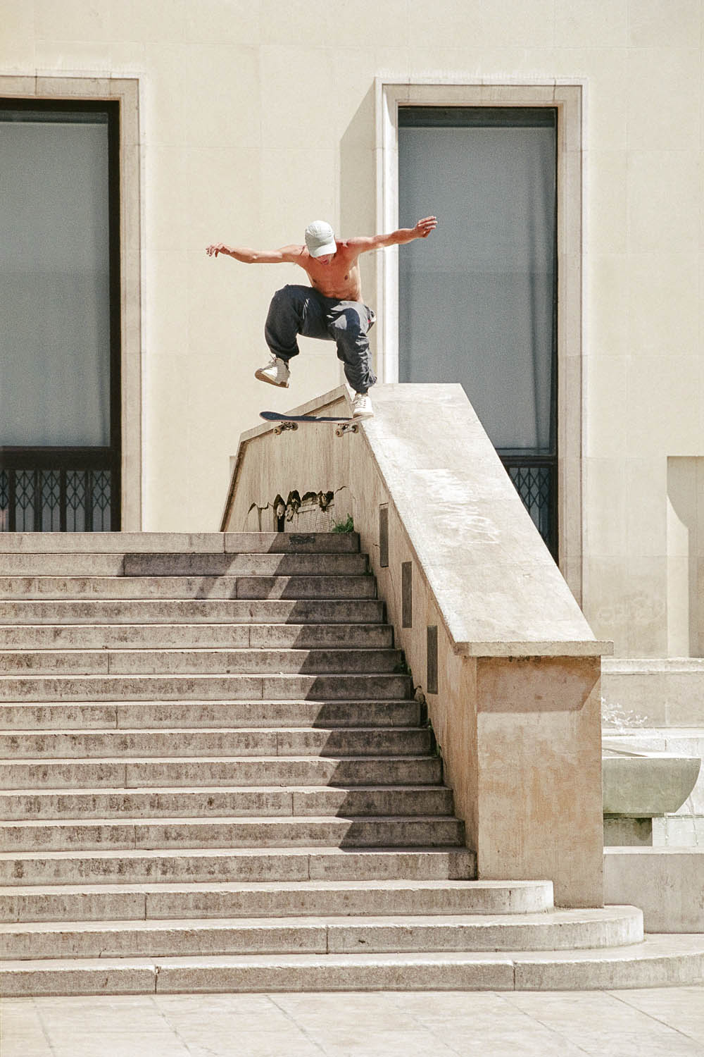 Le Dôme Plaza Paris Skate Spot 5/5