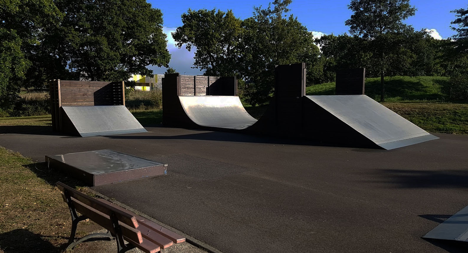 L' île de la pierre Skatepark Saint André des Eaux Skate Spot 3/5