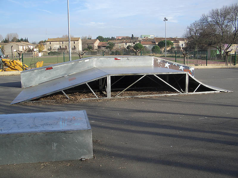 St Thibéry Skatepark Saint Thibéry Skate Spot 2/5