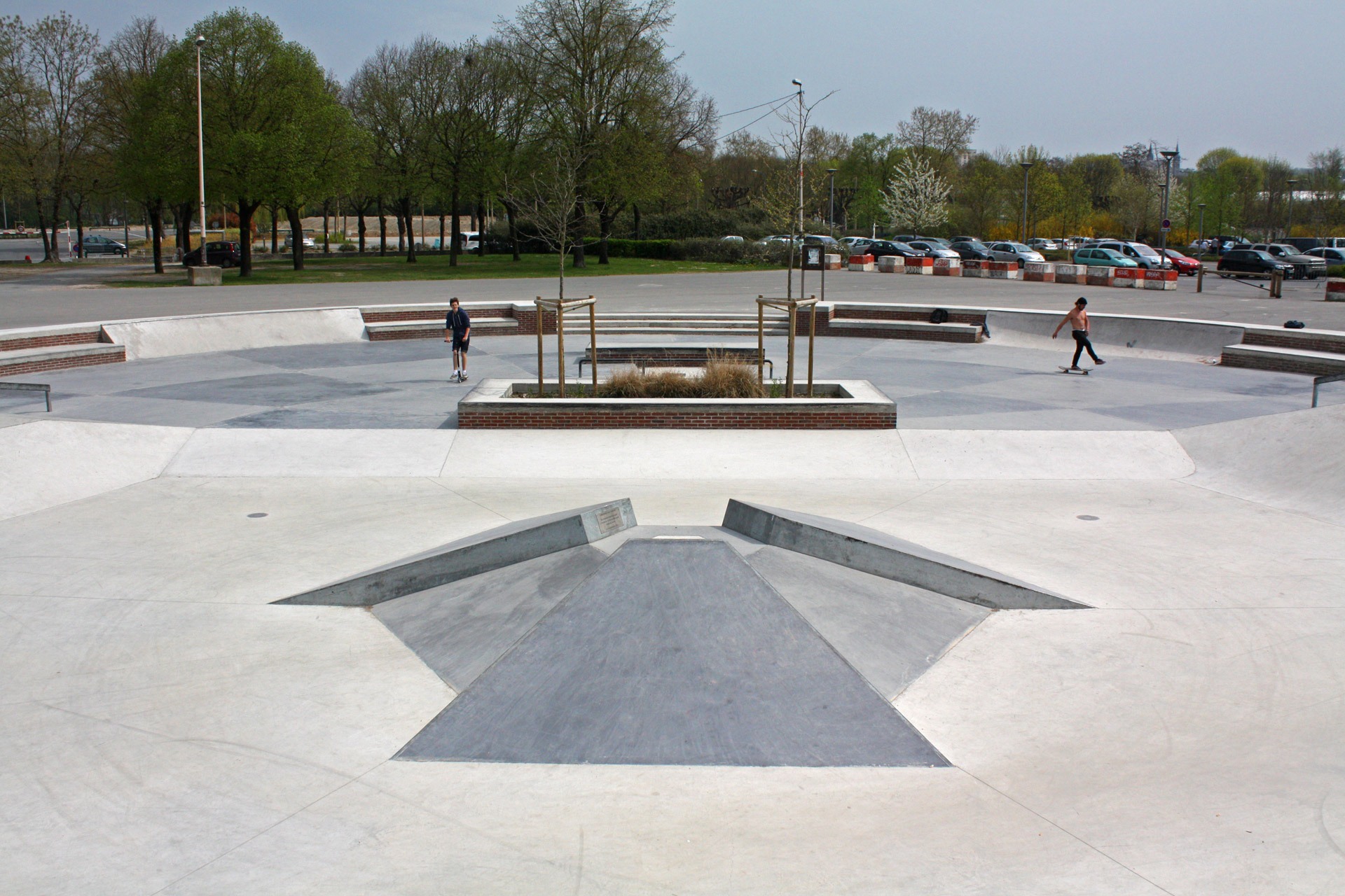 Parc Léo Lagrange Skatepark Reims Skate Spot 5/5