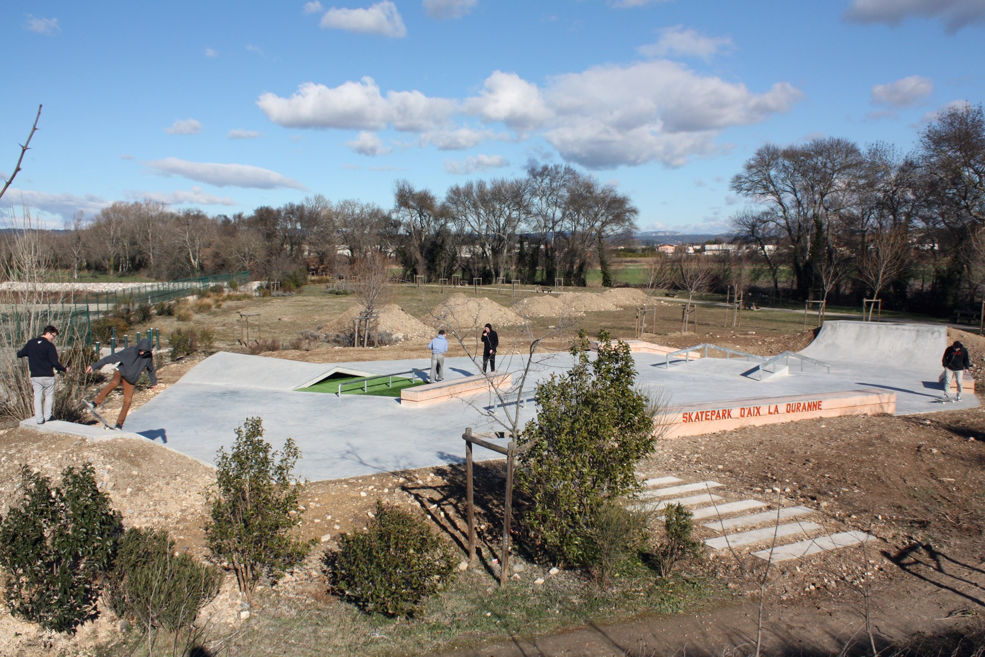 La Duranne Skatepark Aix en Provence Skate Spot 3/5
