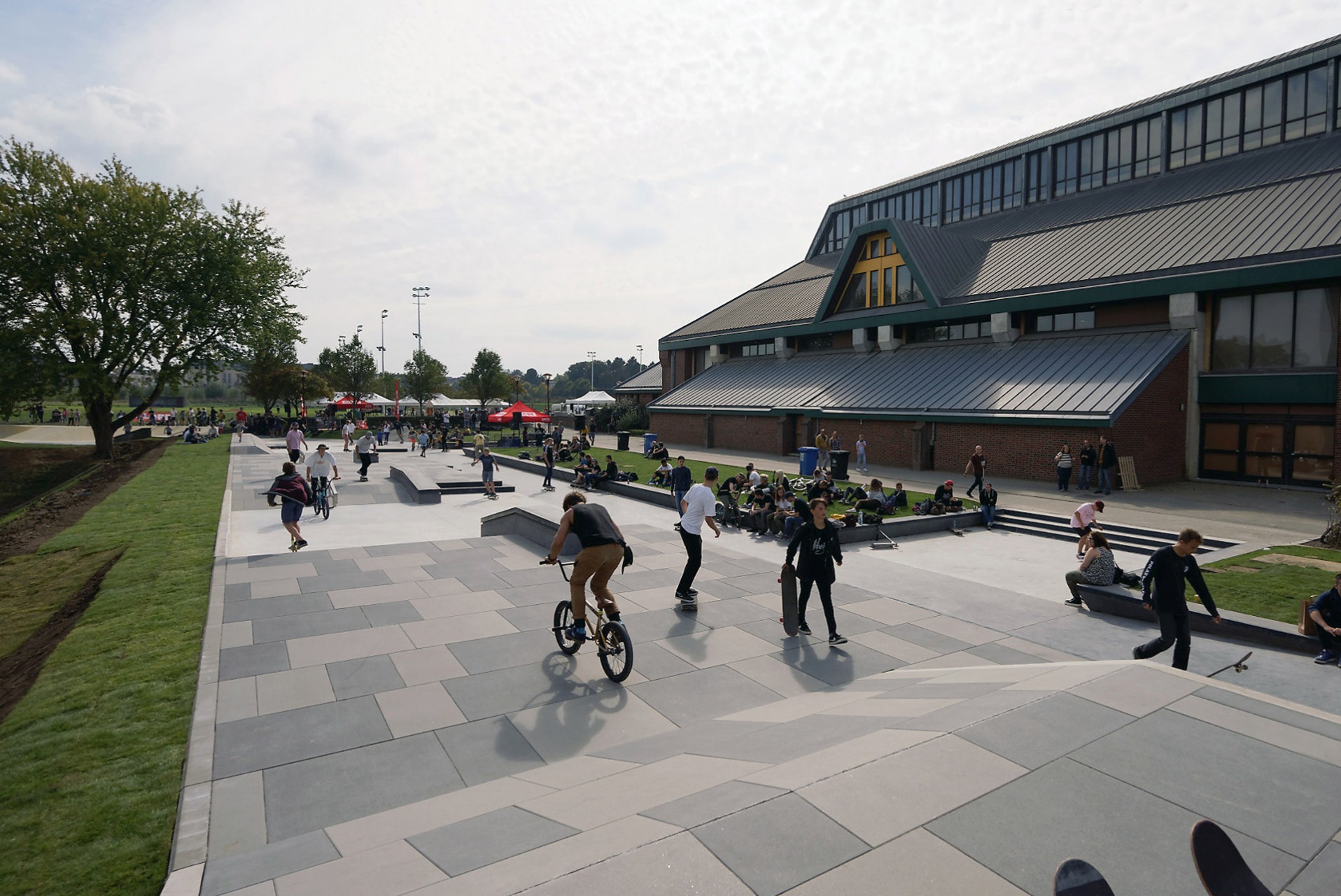 Plaine des Brig Skatepark Tournai Skate Spot 4/5