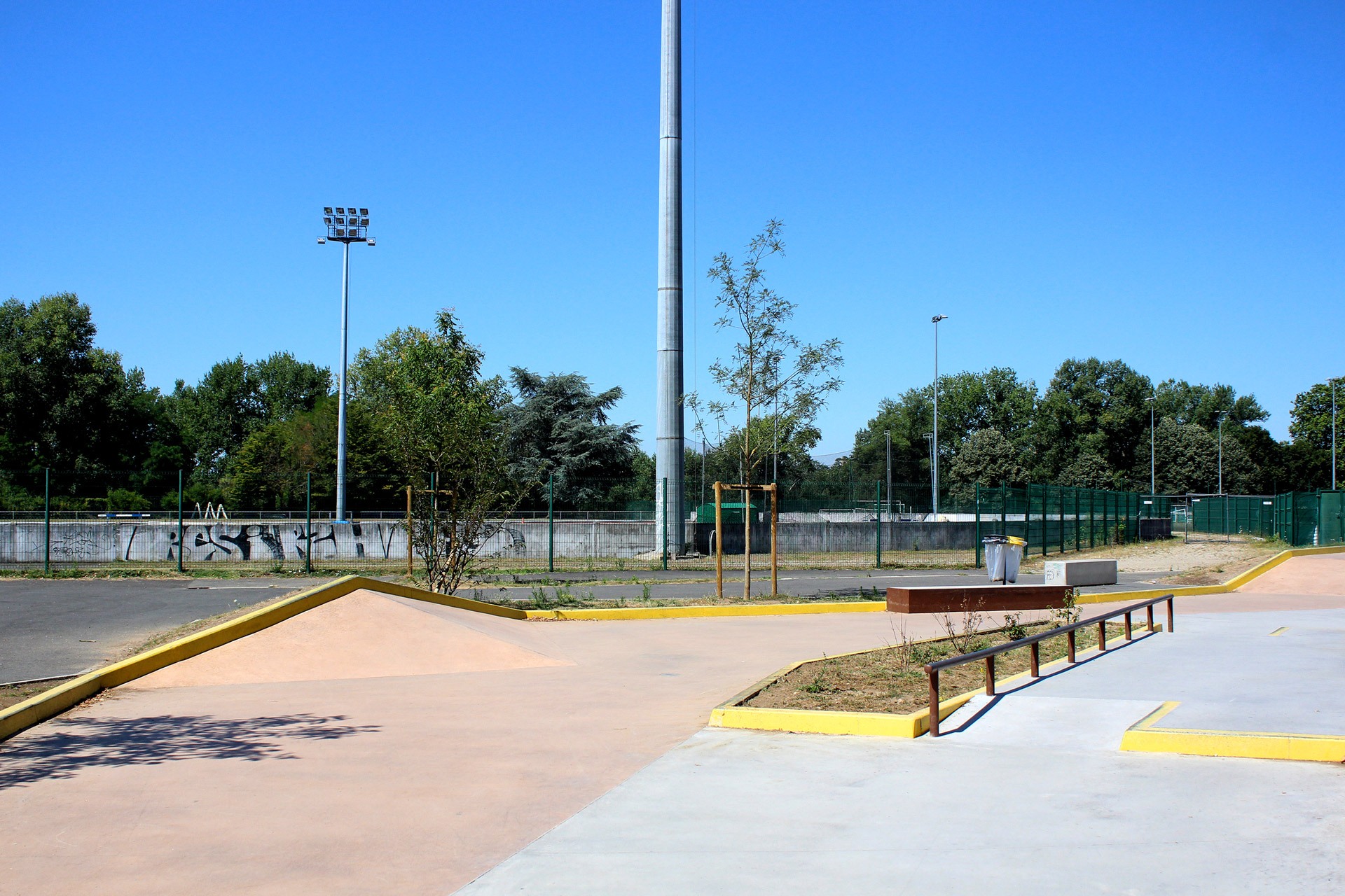Moulins Skatepark Moulins Skate Spot 4/5