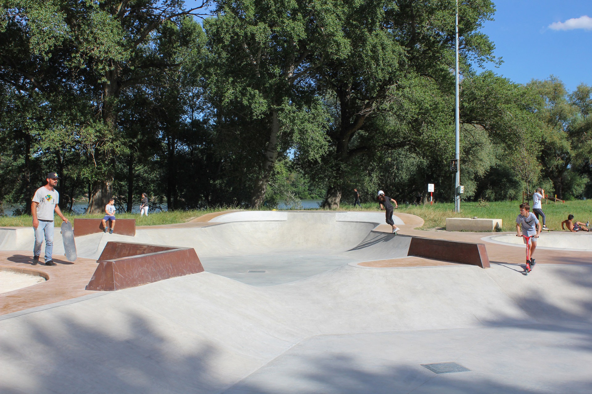 Casino Bowl Beaucaire Skate Spot 4/5