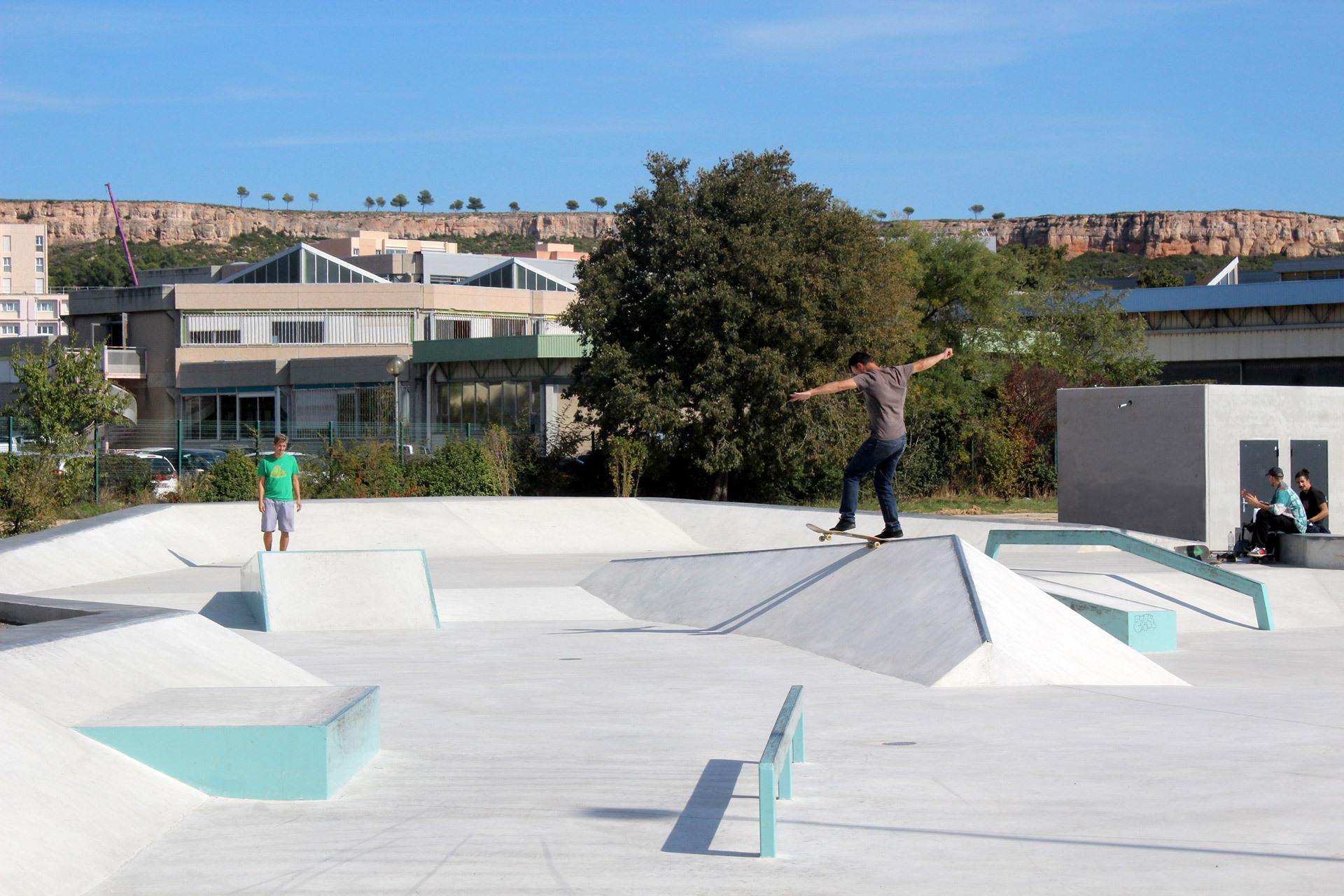 Complexe Léo Lagrange Skatepark Vitrolles Skate Spot 4/5