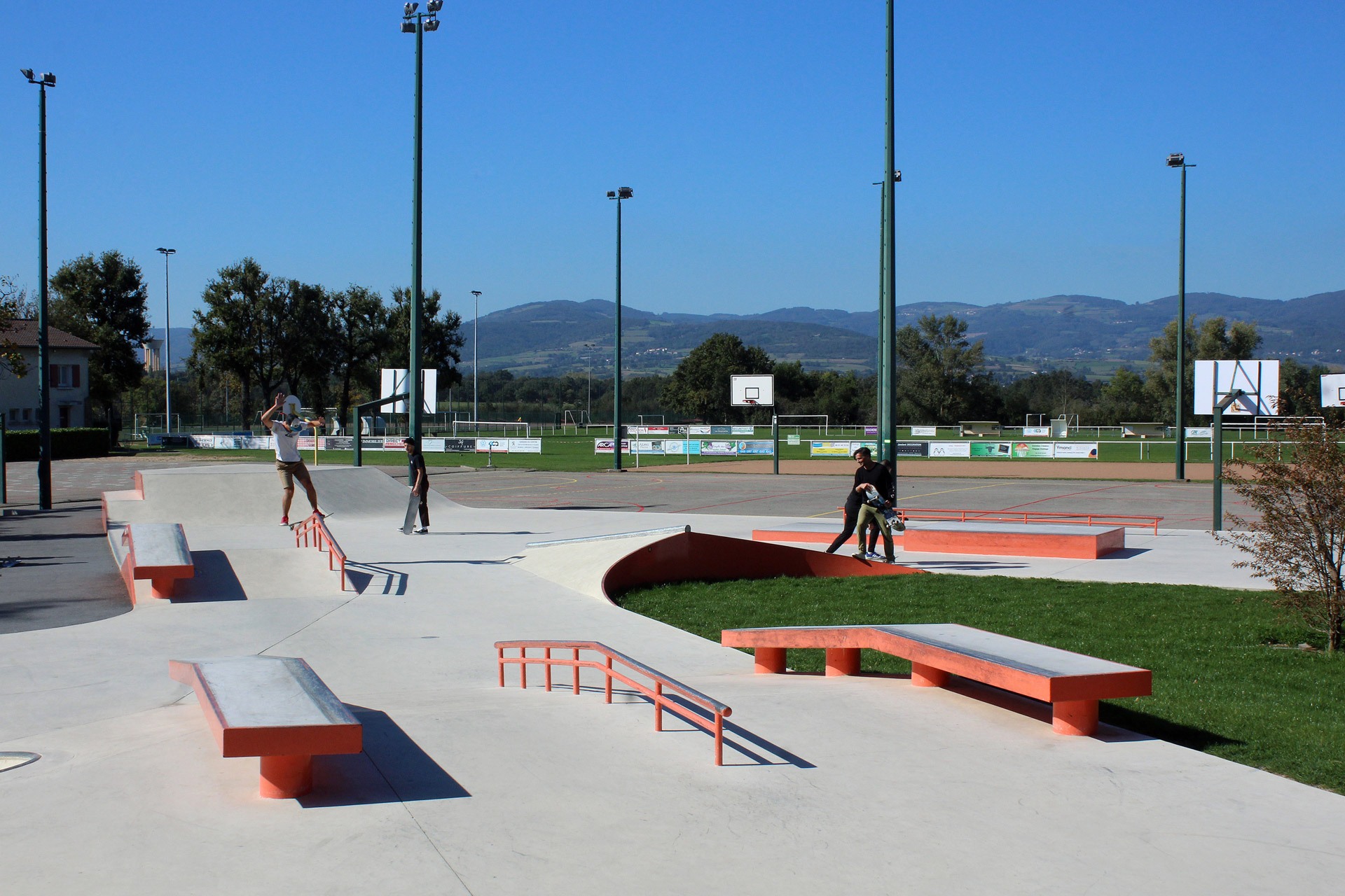 Stade Guivier Skatepark Chaponost Skate Spot 4/5