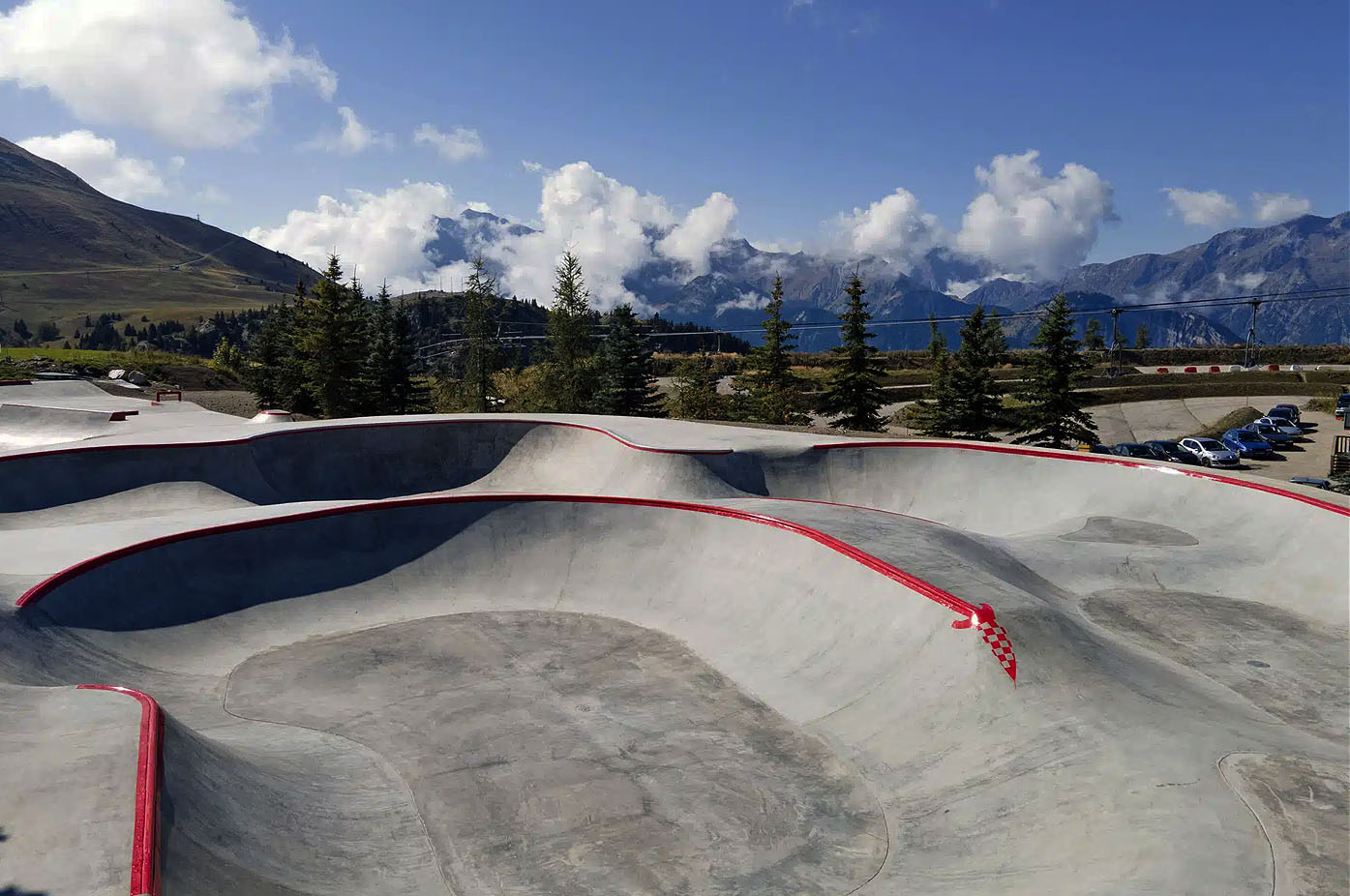 Alpe d'Huez Bowl Huez Skate Spot 5/5