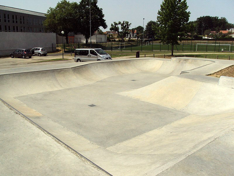 Toumalin Bowl Saint Paul lès Dax Skate Spot 3/5