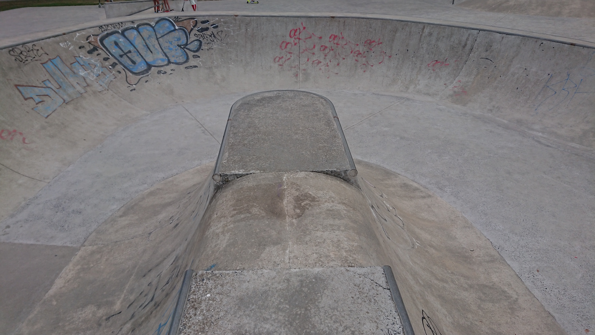 La Porte du Hainaut Bowl Raismes Skate Spot 4/5
