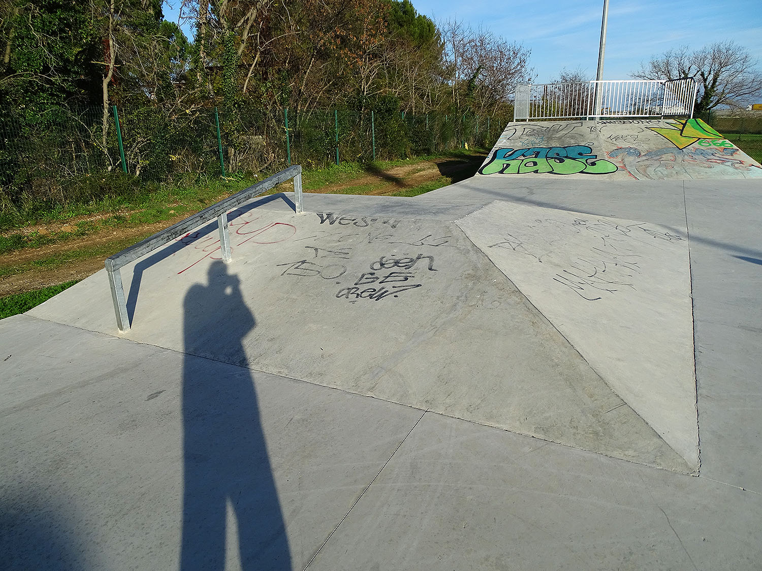 Place de la Mairie Skatepark Saint Aunès Skate Spot 3/5