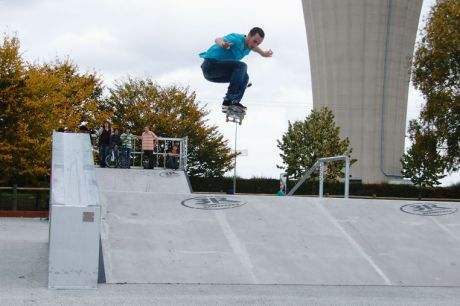 Le Chateau d' Eau Skatepark Cognac Skate Spot 2/5