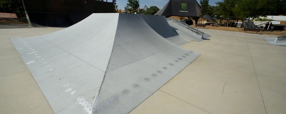 Parc des Sports Urbains Skatepark Sérignan Skate Spot 3/5