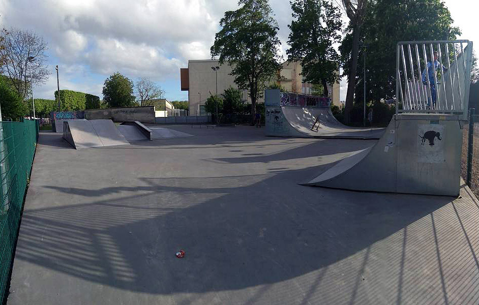 Stade Hélitas Skatepark Caen Skate Spot 3/5