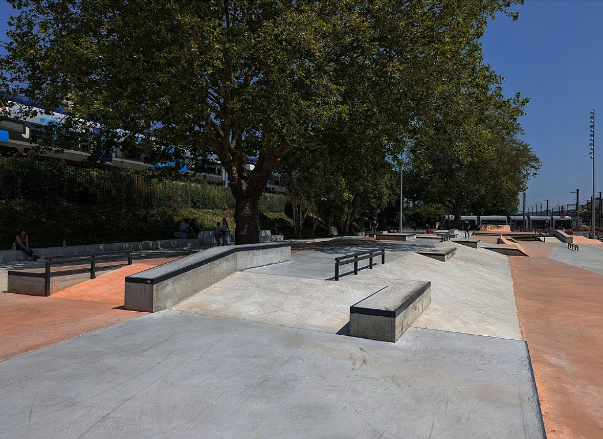 La Rue d' Auge Spot Street Caen Skate Spot 4/5