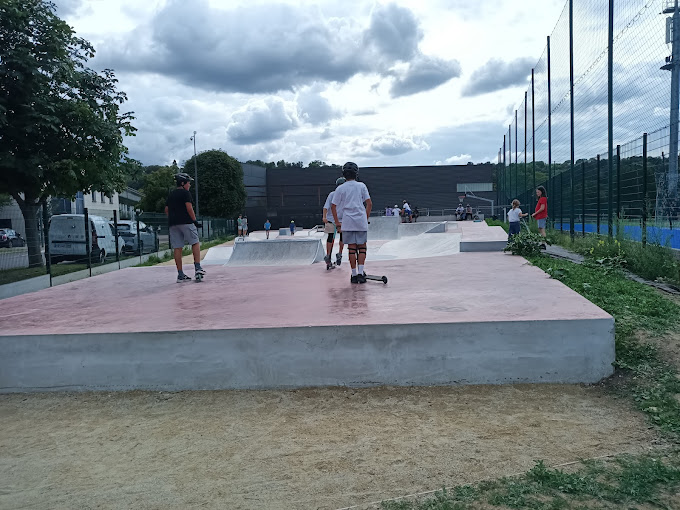 Skoop Skatepark Croissy Sur Seine Skate Spot 3/5