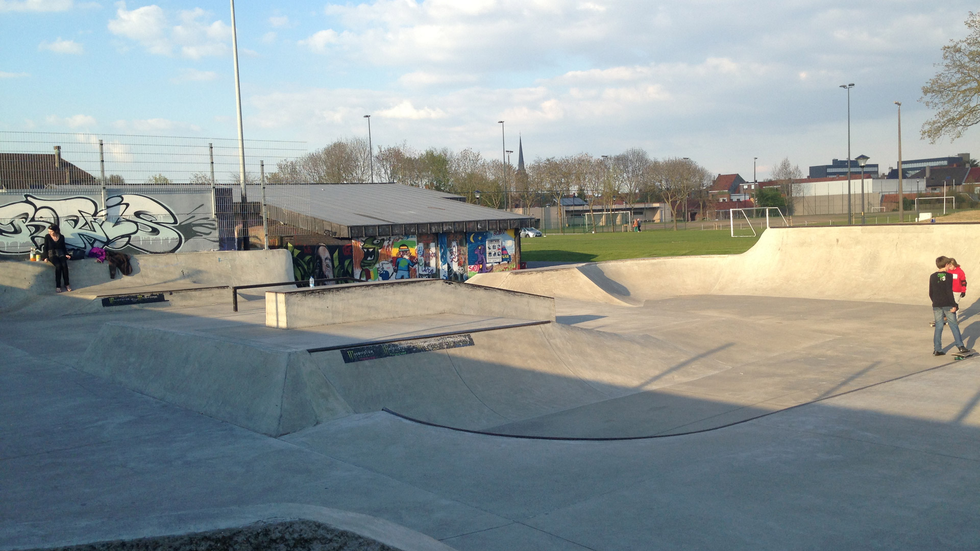Izzepark Skatepark Izegem Skate Spot 4/5