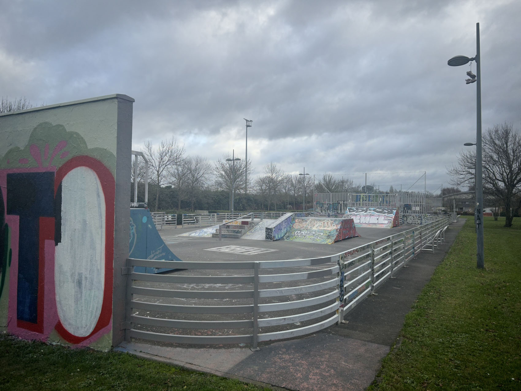 Complexe Sportif Berthe Skatepark Lezennes Skate Spot 2/5