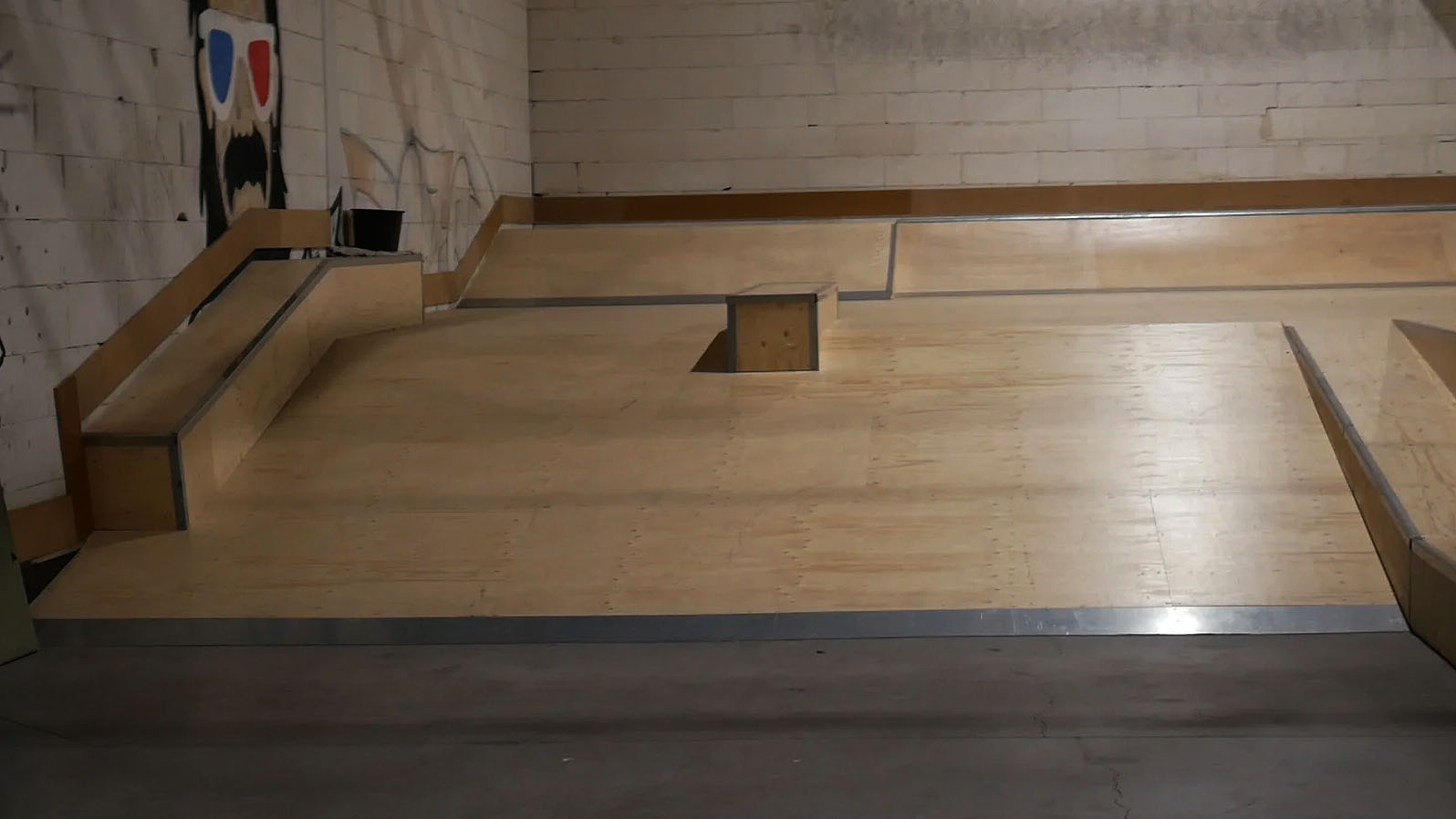 Derlys Indoor Mouscron Skate Spot 3/5