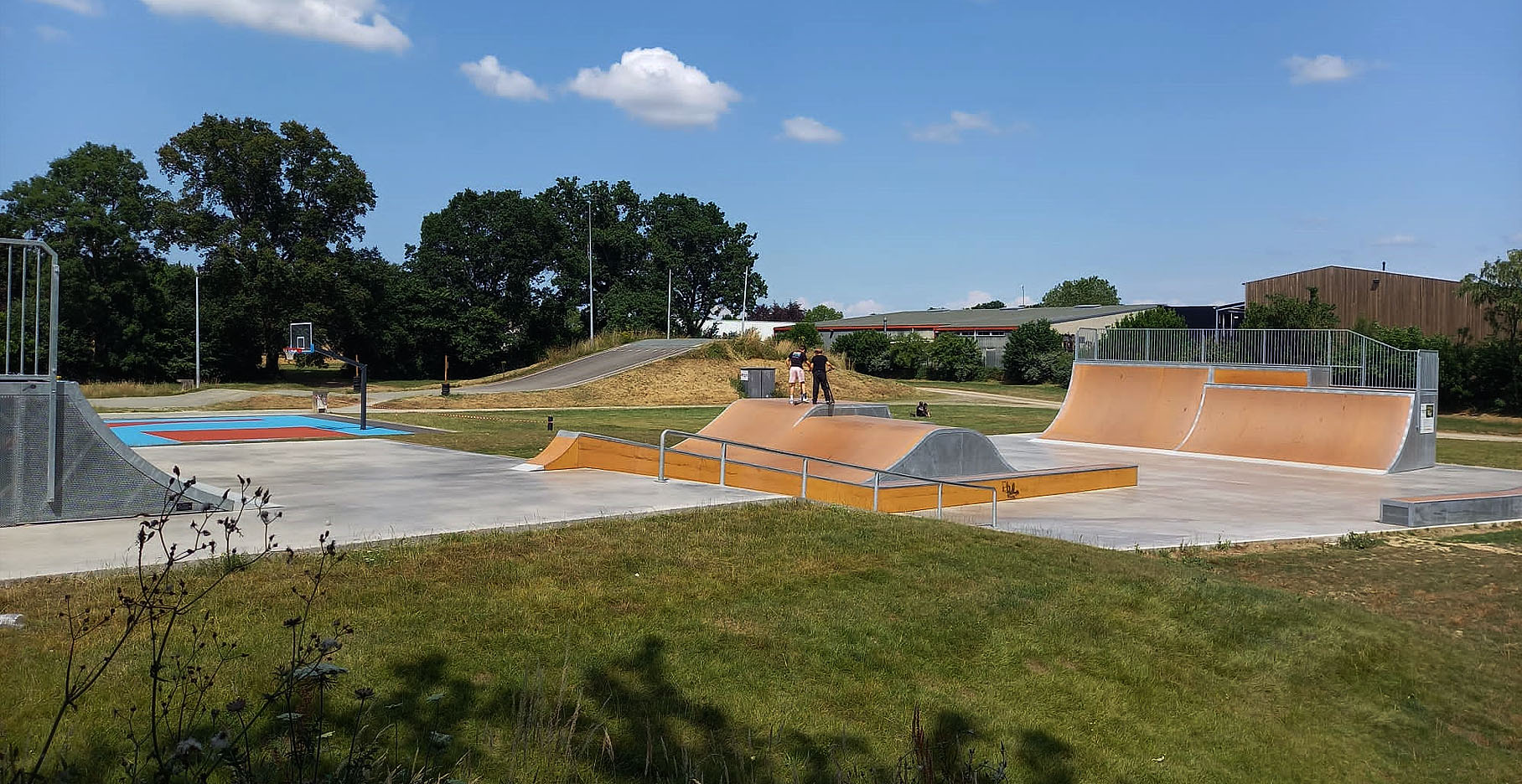 Plan D' Eau Skatepark Acigné Skate Spot 3/5