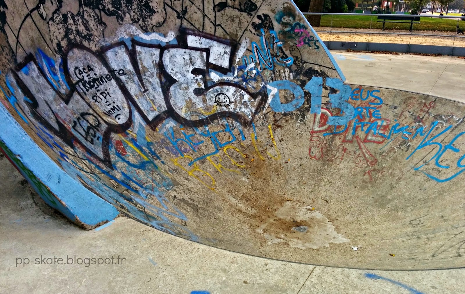 Square Robert Bajac Bowl Paris Skate Spot 4/5