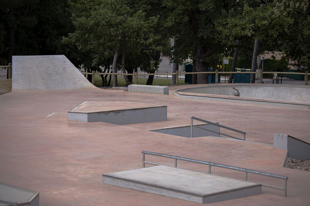 Collège d' Aurumy Skatepark Fuveau Skate Spot 4/5