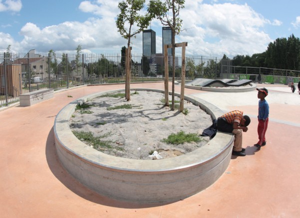Fougères Skatepark Paris Skate Spot 3/5