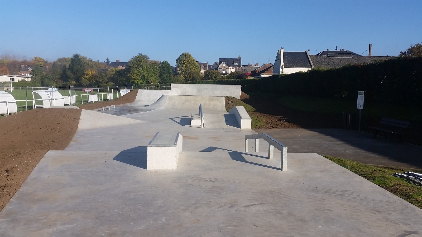 Stade Piquet Skatepark Livarot Skate Spot 3/5