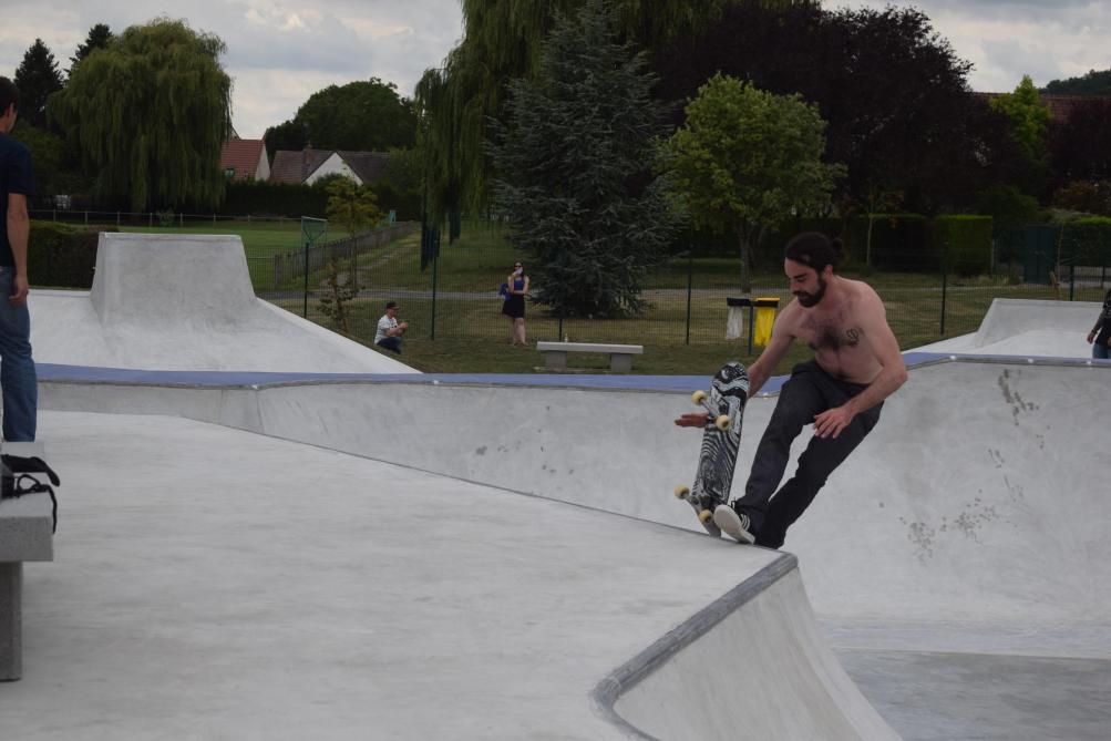 Stade Levindrey Skatepark Laon Skate Spot 4/5