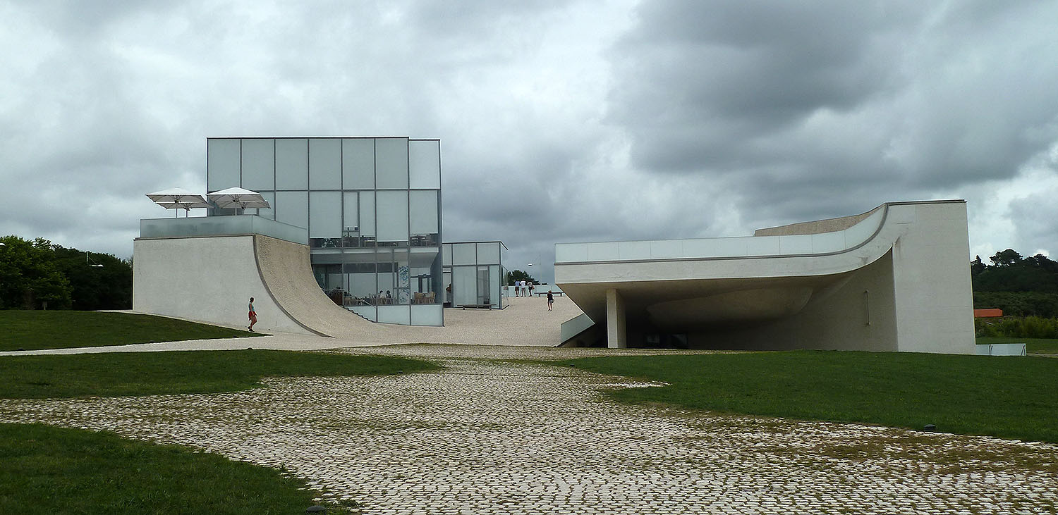 Cité de l' Océan Bowl Biarritz Skate Spot 4/5