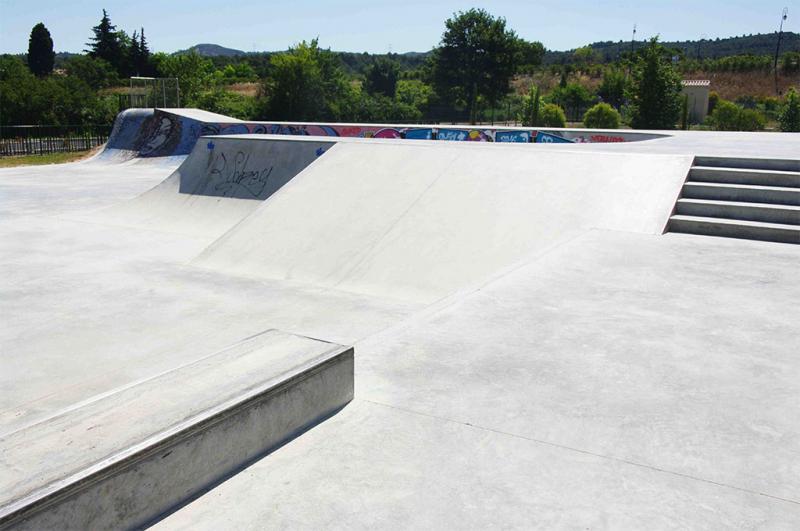 Cazan Skatepark Vernègues Skate Spot 3/5