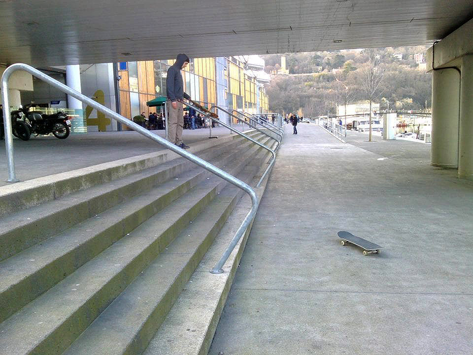 Plan d'eau Spot Street Lyon Skate Spot 4/5