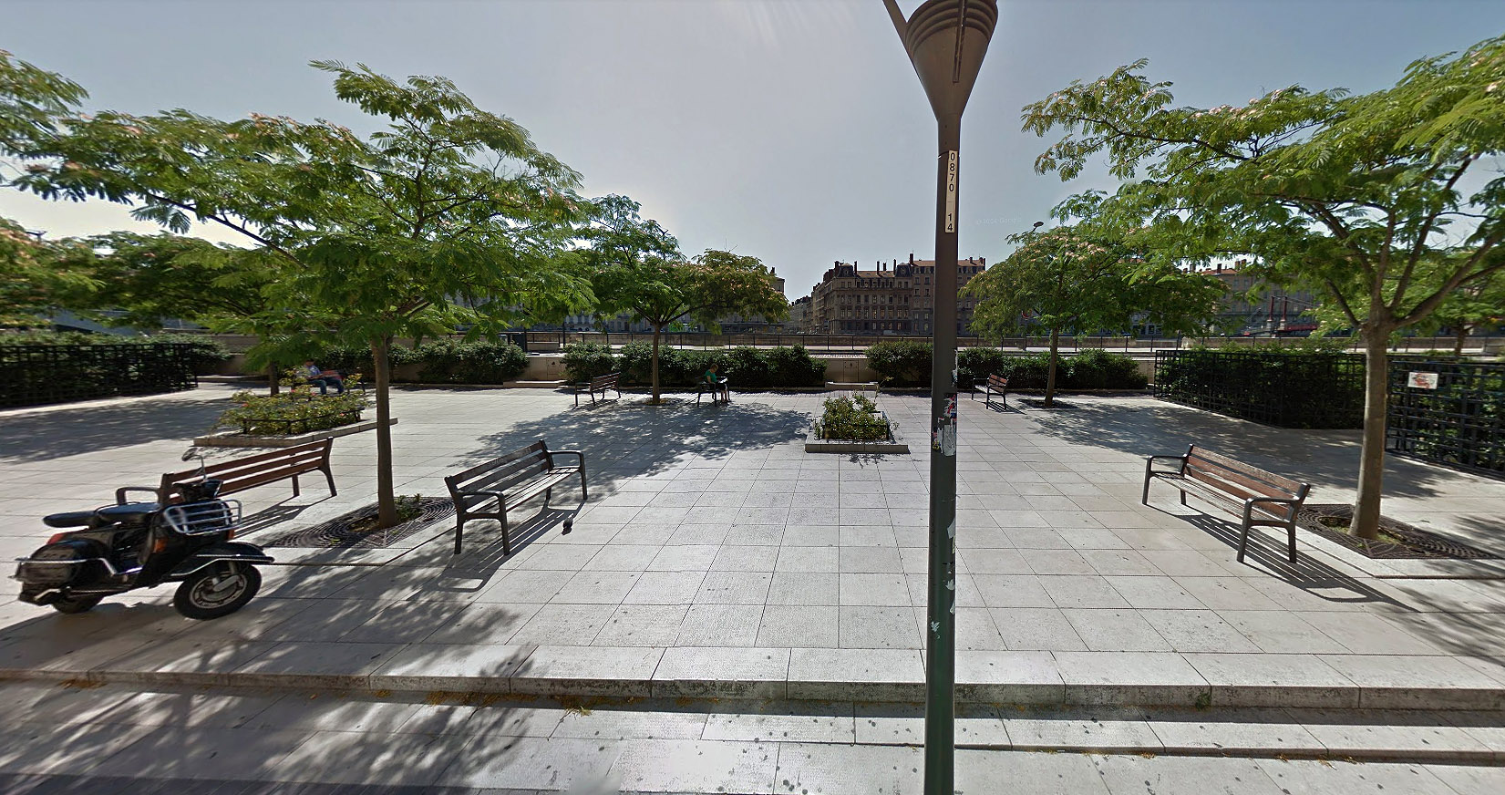 Place Crepu Spot Street Lyon Skate Spot 2/5