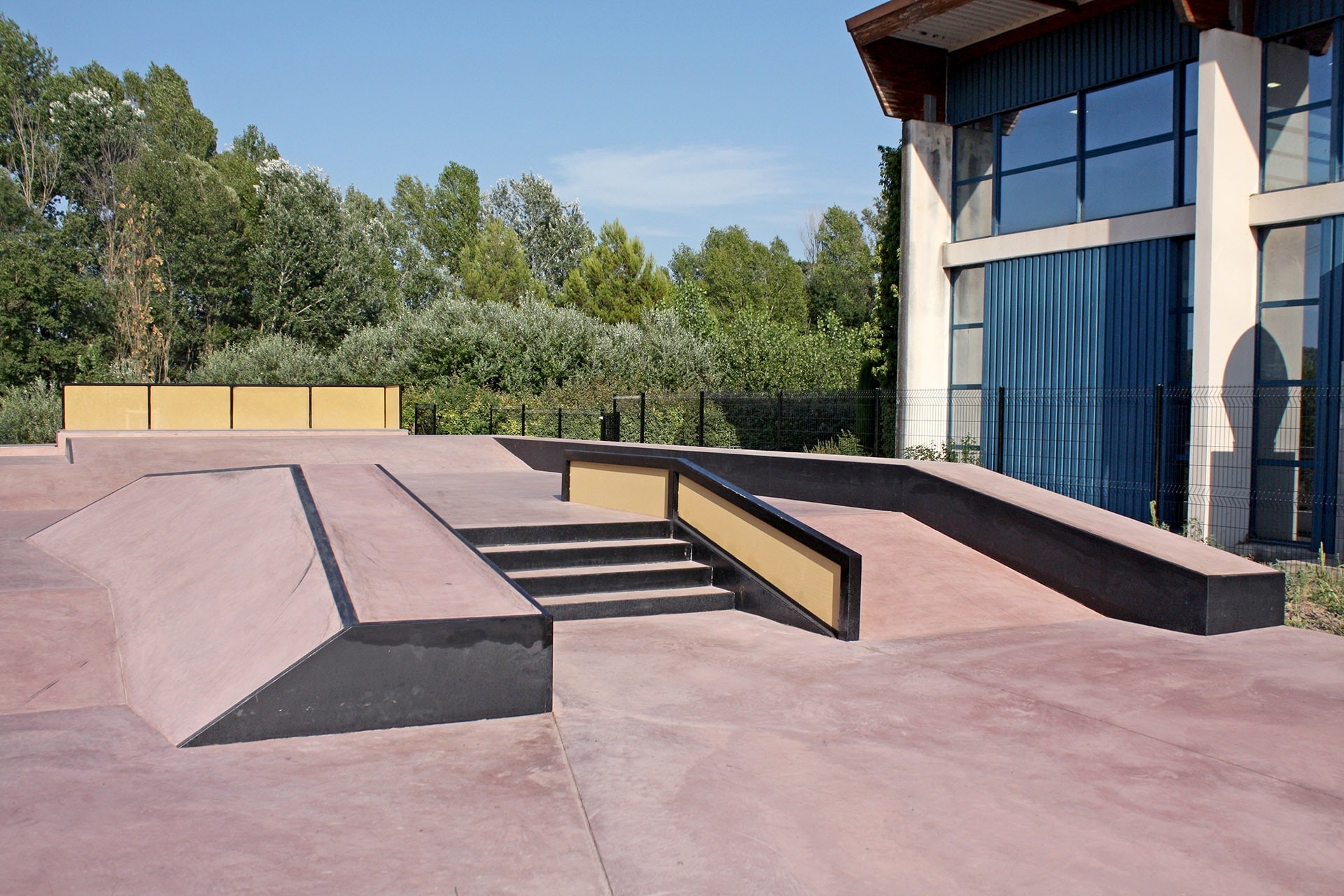 Plaine de Montaury Spot Street Bouc-Bel-Air Skate Spot 4/5