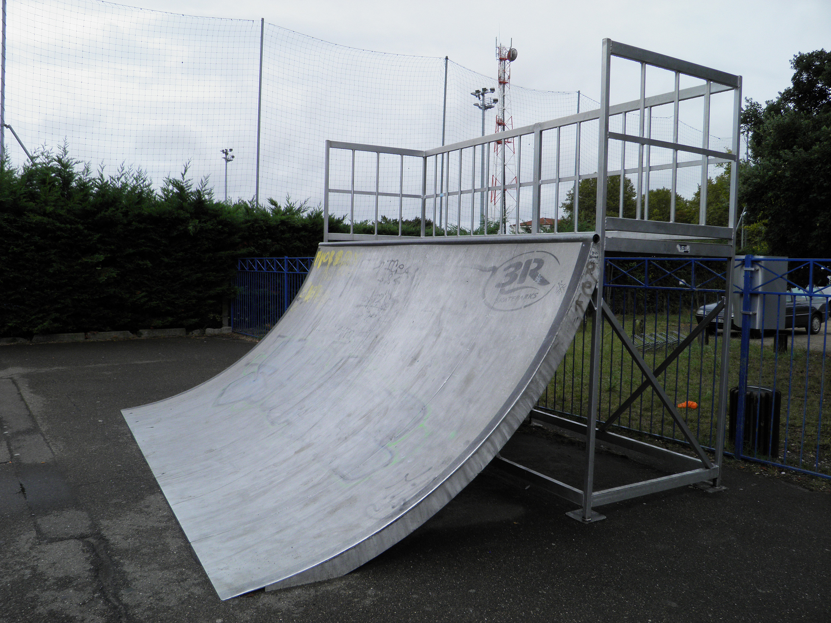 Stade Triscos Skatepark Biscarrosse Skate Spot 2/5