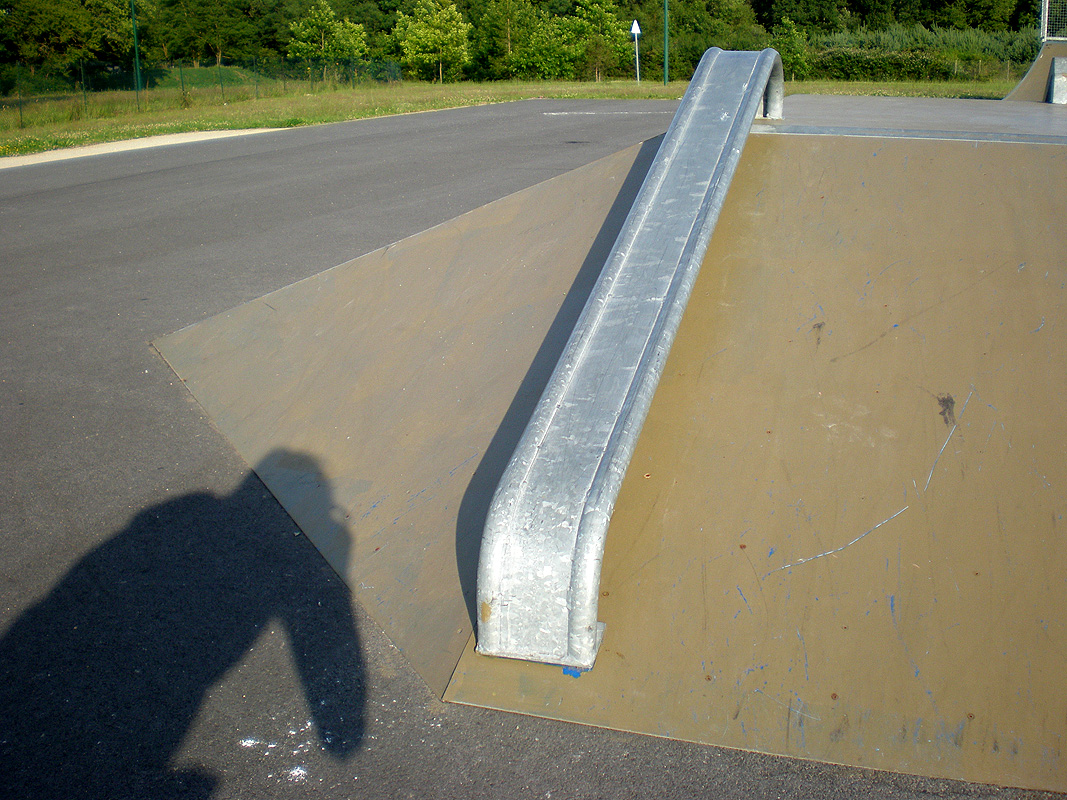 Lycée Alcide Skatepark Bouaye Skate Spot 2/5
