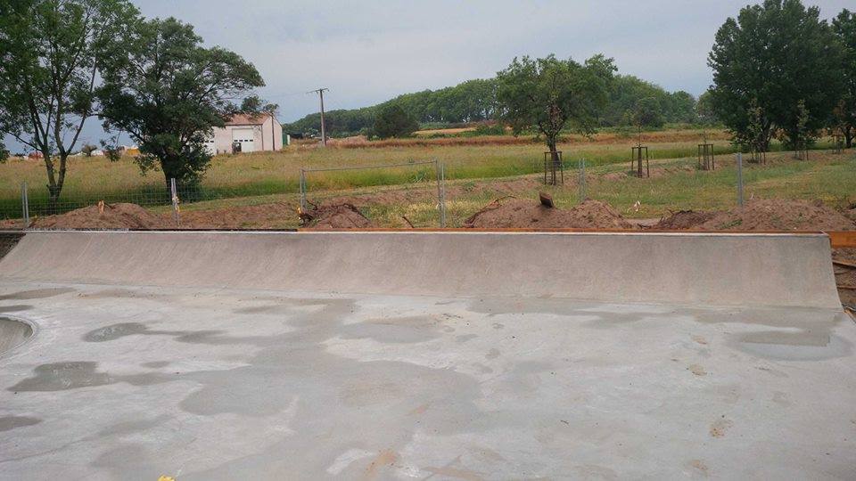 Capestang Skatepark Capestang Skate Spot 4/5