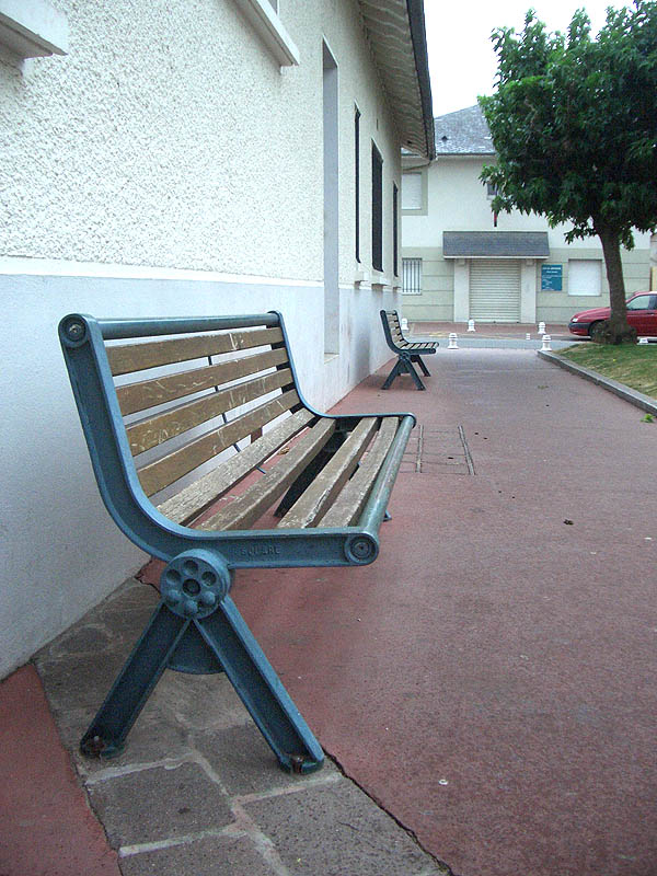 La Junque Plaza Jurançon Skate Spot 3/5
