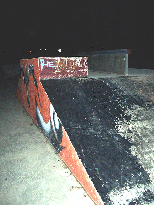 Nézignan Skatepark Nézignan l'Évêque Skate Spot 2/5