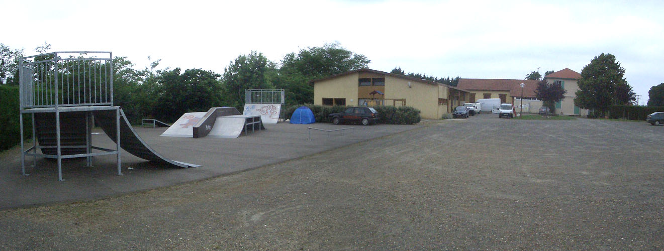 Parking Skatepark Nousse Skate Spot 1/5