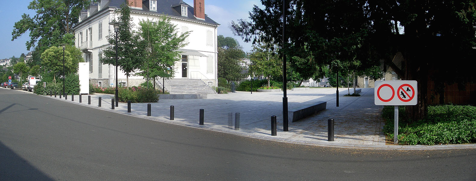 Espace Jéliote Spot Street Oloron Sainte Marie Skate Spot 3/5