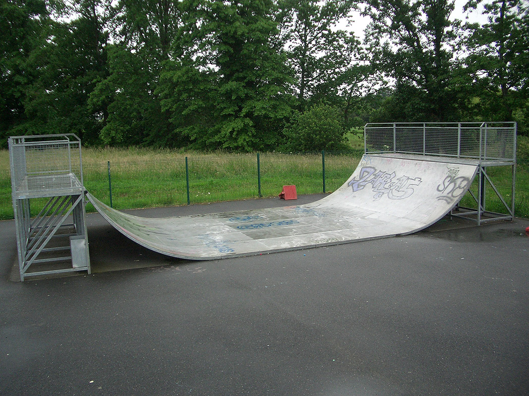 Les Garettes Skatepark Orvault Skate Spot 2/5